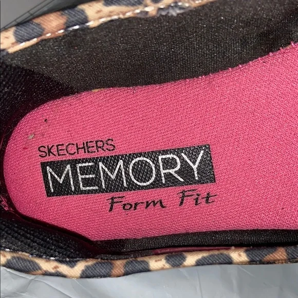 Skechers Go Walk Brown and Black Leopard Print Sneakers Size 7 - Picture 2 of 11